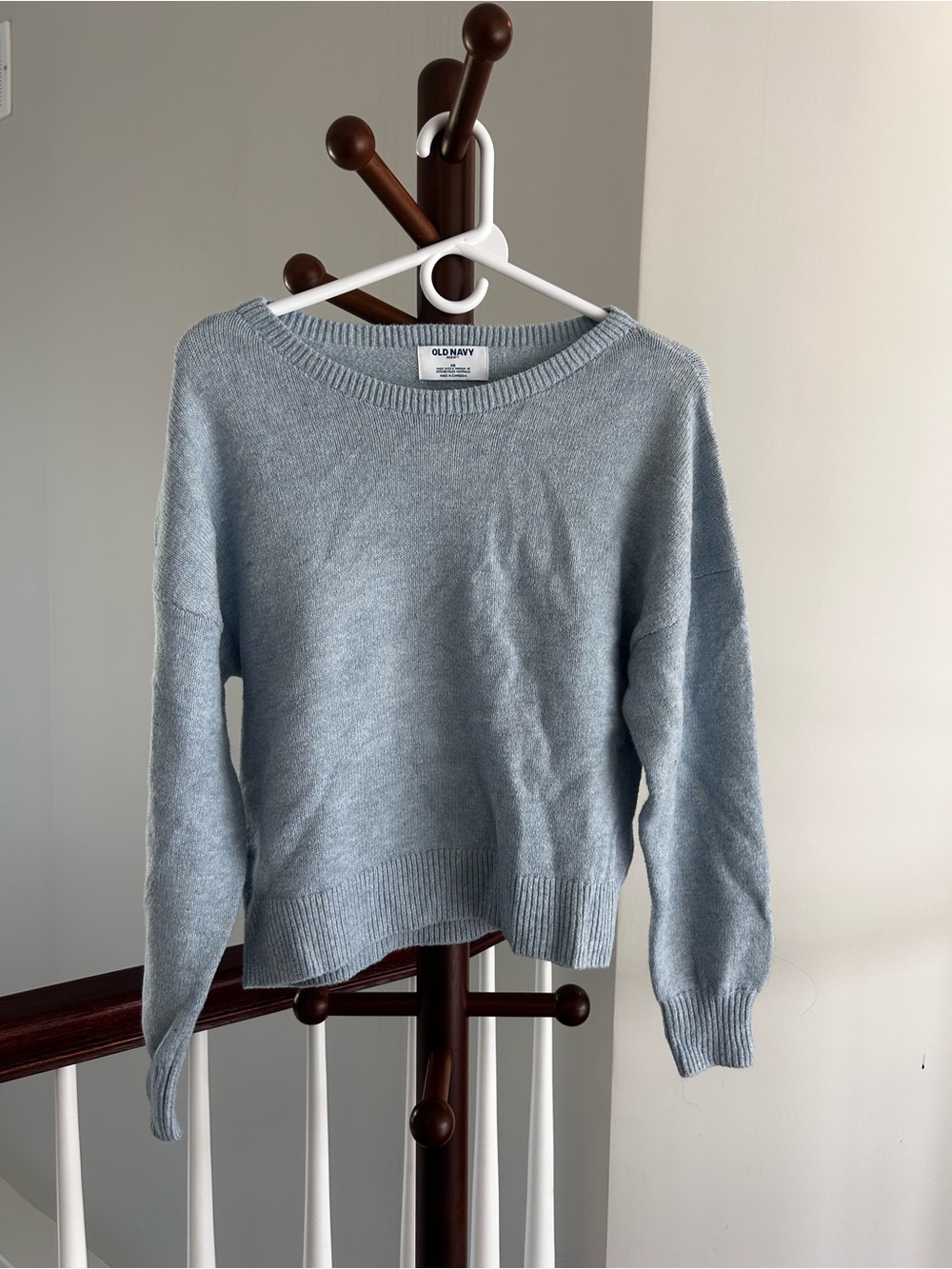Old Navy Women’s Light Blue Crewneck Sweater